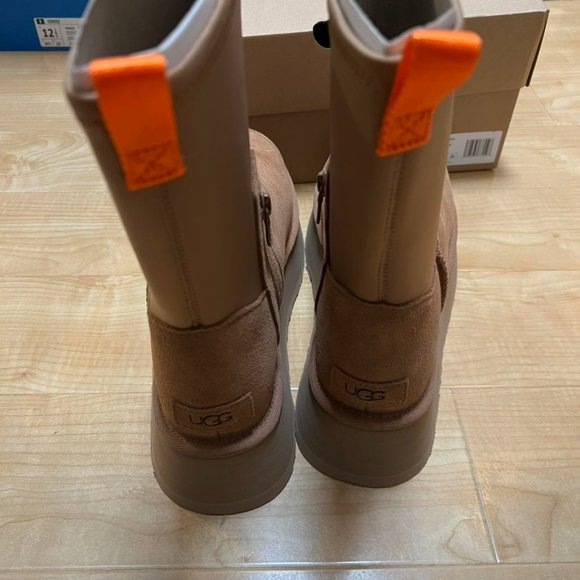 - ugg classic dipper boots - Picture 3 of 7